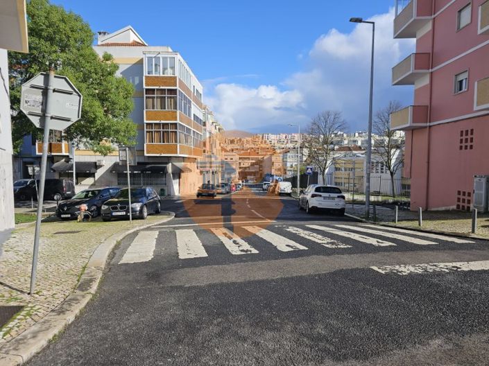 Image No.33-3 Bed Apartment for sale