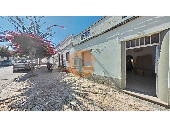 Image No.19-3 Bed House for sale