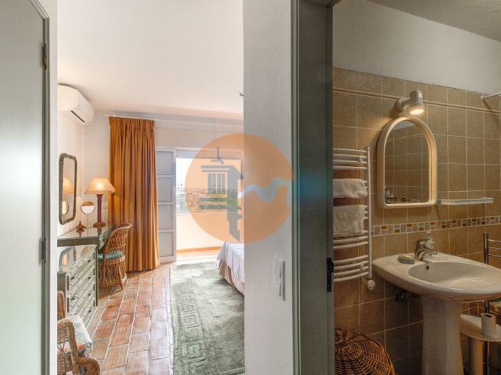 Image No.24-3 Bed House for sale