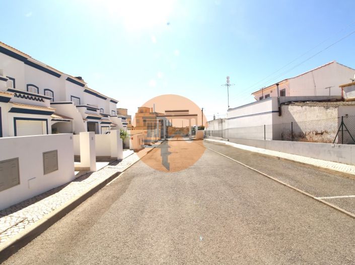 Image No.2-3 Bed House for sale