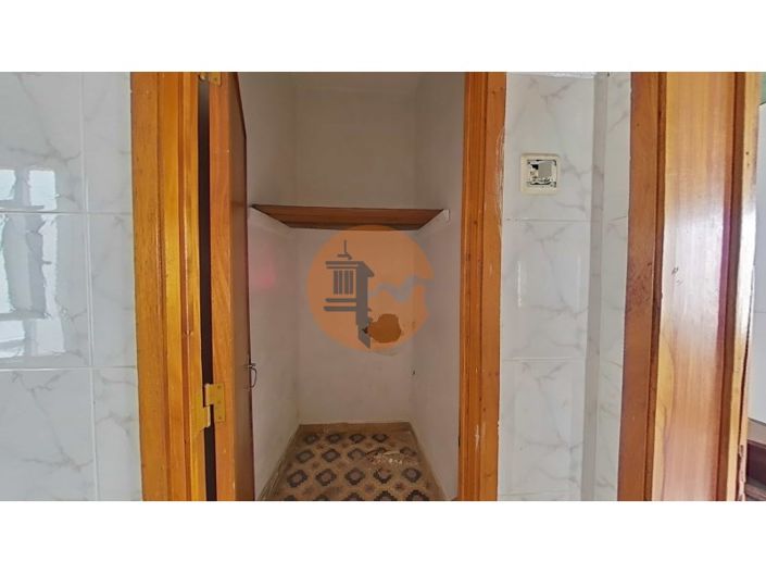 Image No.12-2 Bed House for sale