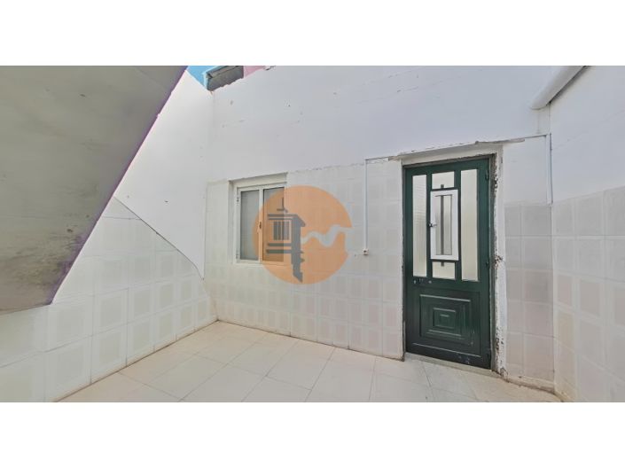 Image No.19-2 Bed House for sale