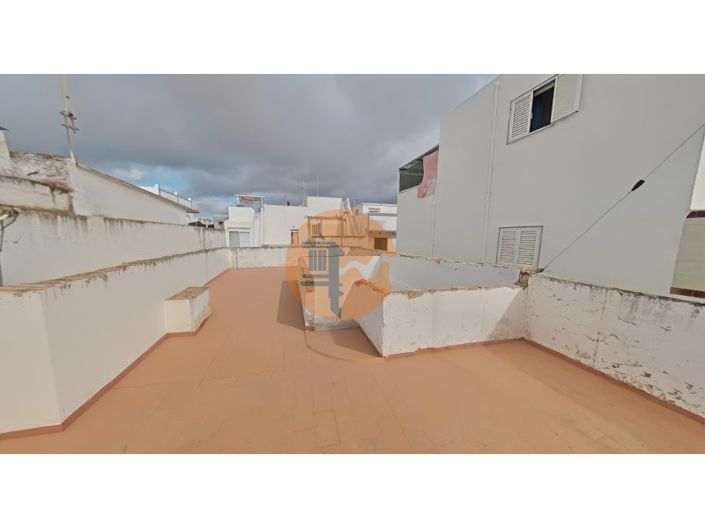 Image No.24-2 Bed House for sale