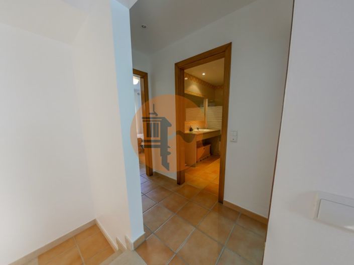 Image No.26-3 Bed House for sale