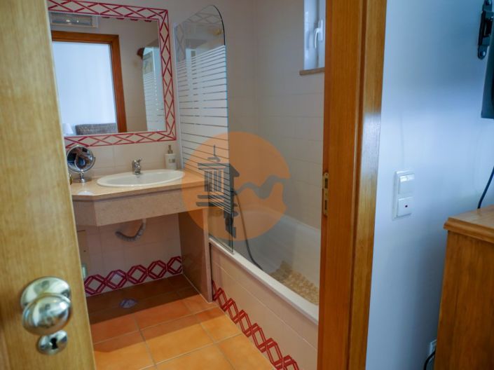 Image No.52-3 Bed House for sale