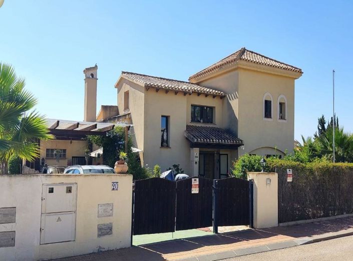 Image No.1-3 Bed House for sale