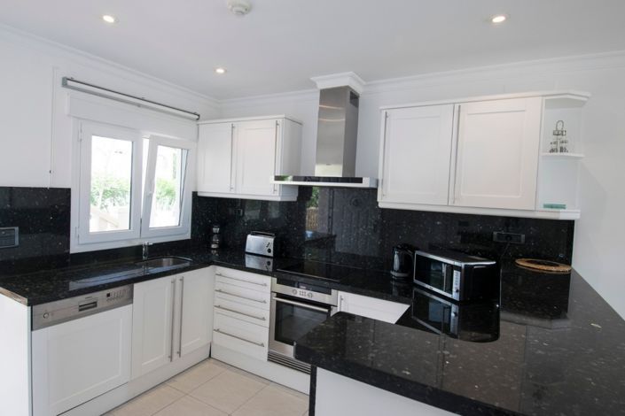 Image No.24-2 Bed Apartment for sale