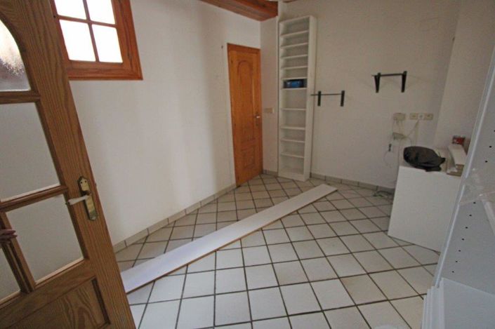 Image No.9-7 Bed Townhouse for sale