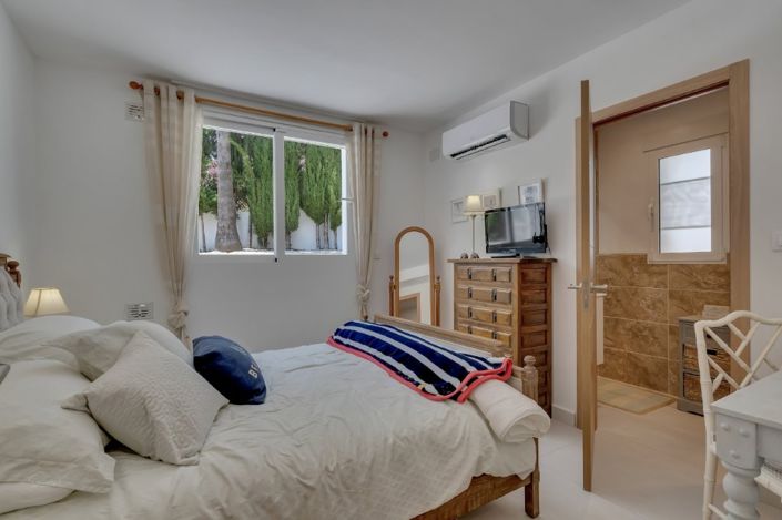 Image No.16-5 Bed Villa for sale