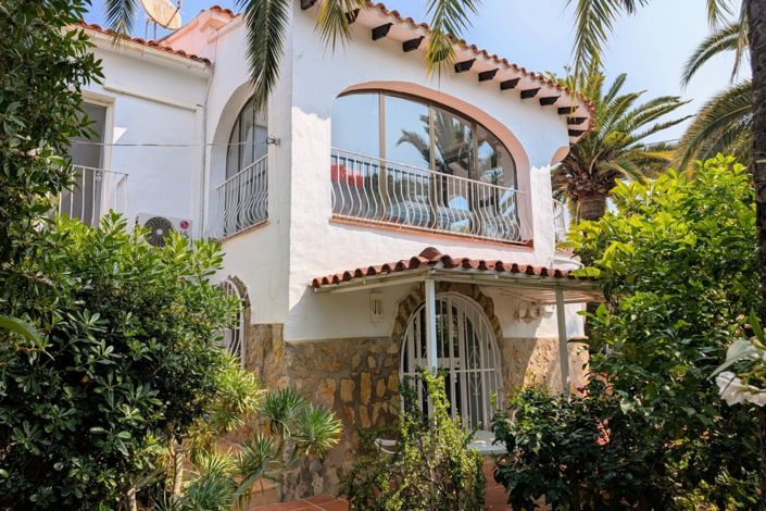 Image No.7-3 Bed Villa for sale