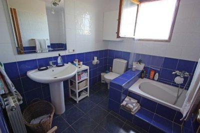 7fa2047f493fad8152351c53b0a8a304