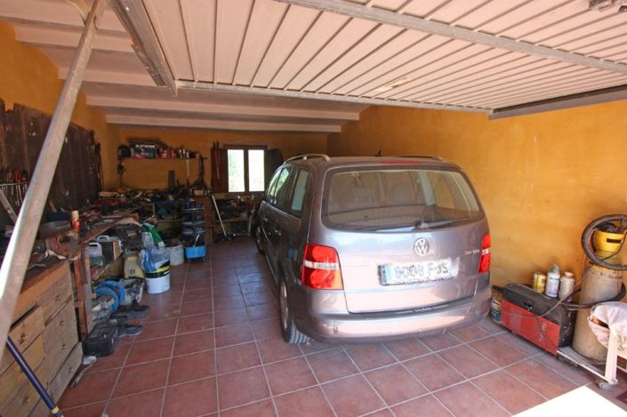 Image No.24-6 Bed Property for sale