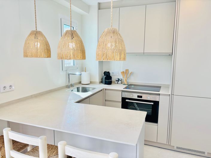 Image No.10-2 Bed Apartment for sale