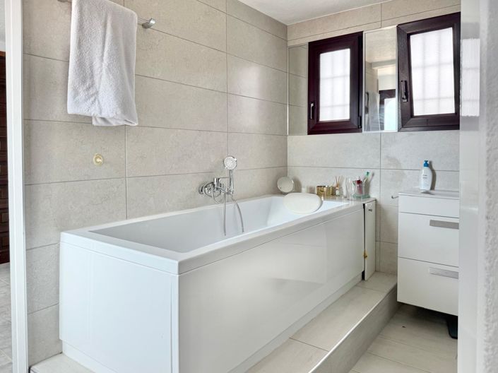 Image No.19-5 Bed Villa for sale