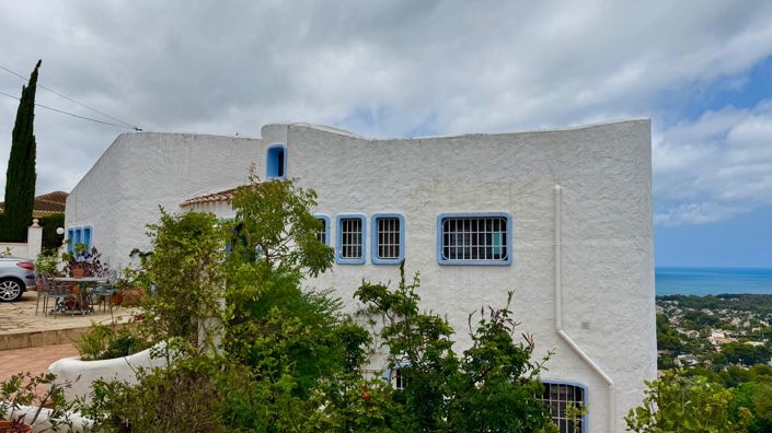 Image No.2-5 Bed Villa for sale