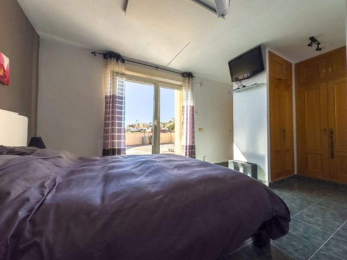 Image No.8-3 Bed Villa for sale