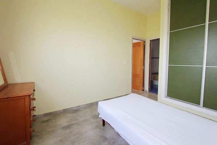 Image No.10-7 Bed Villa for sale