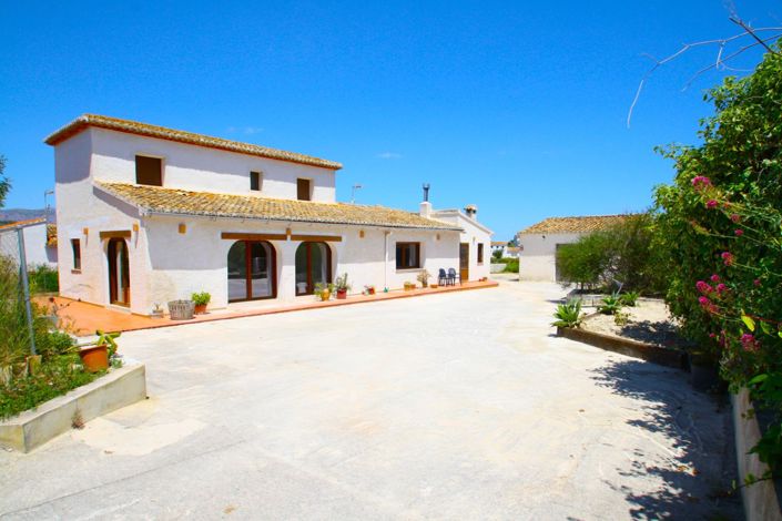 Image No.1-3 Bed Property for sale