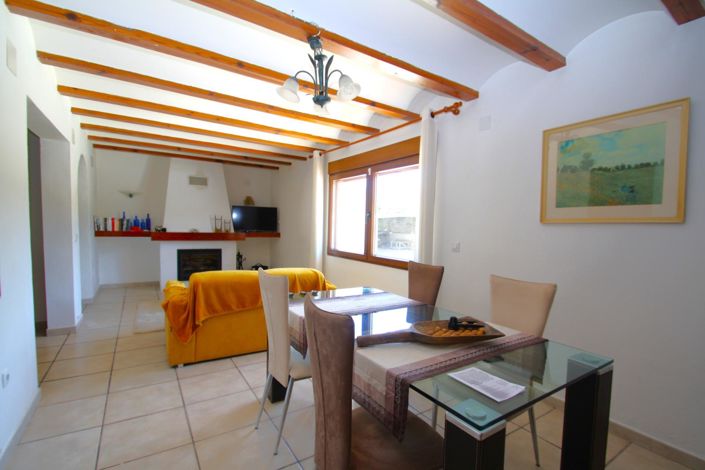 Image No.12-3 Bed Property for sale