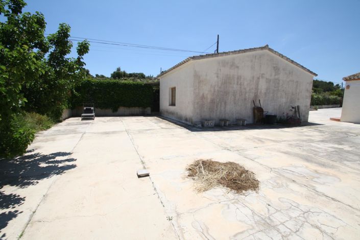 Image No.29-3 Bed Property for sale