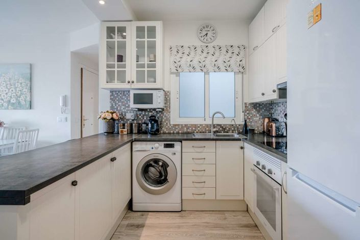 Image No.21-2 Bed Apartment for sale