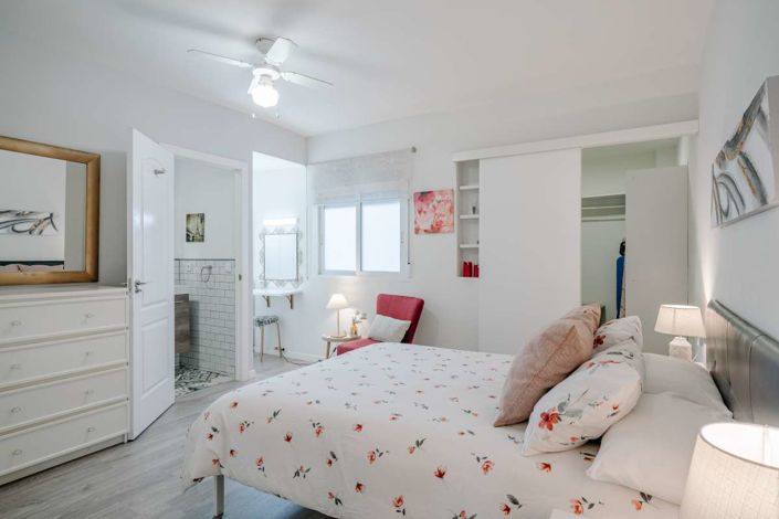 Image No.28-2 Bed Apartment for sale