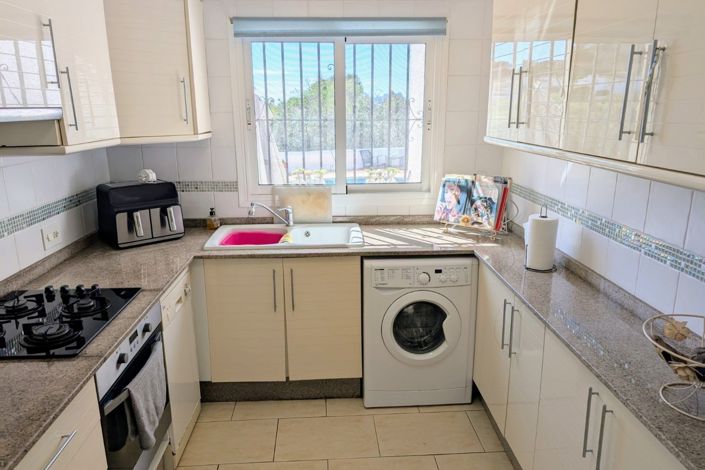 Image No.20-2 Bed Villa for sale