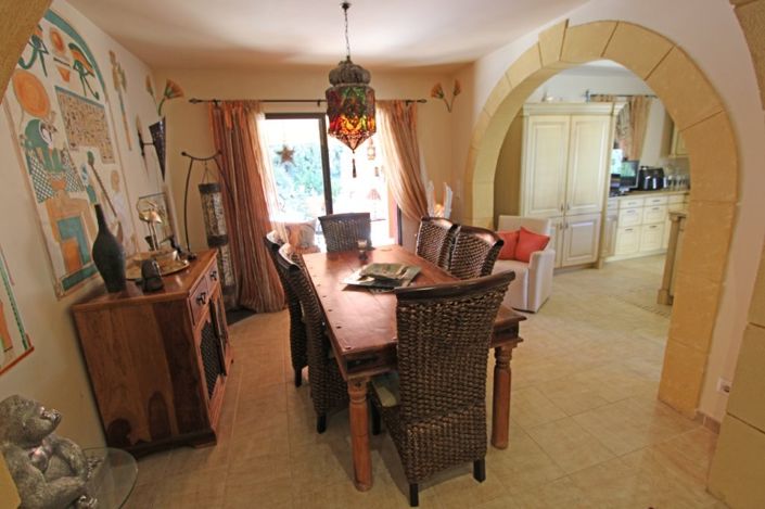 Image No.10-4 Bed Villa for sale