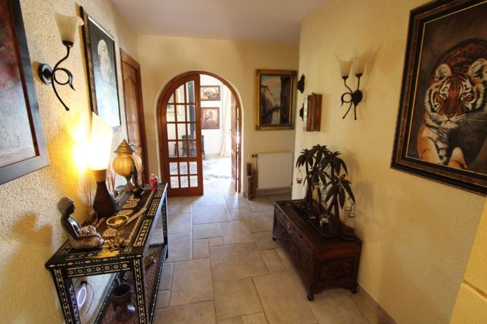 Image No.3-4 Bed Villa for sale