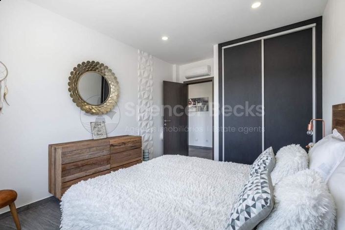 Image No.15-3 Bed House for sale