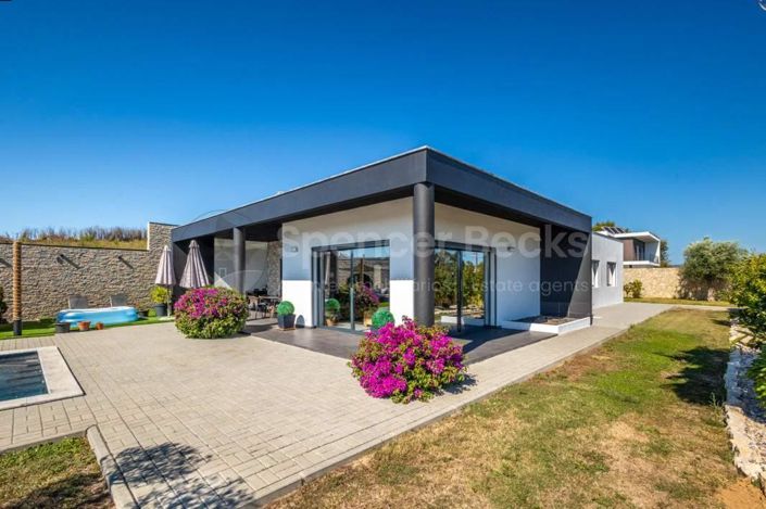 Image No.20-3 Bed House for sale