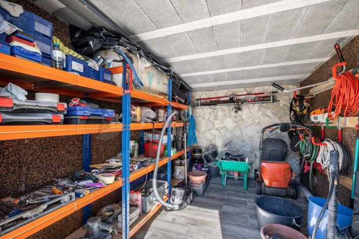 Image No.26-3 Bed House for sale