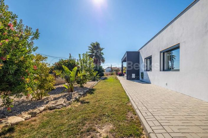 Image No.28-3 Bed House for sale