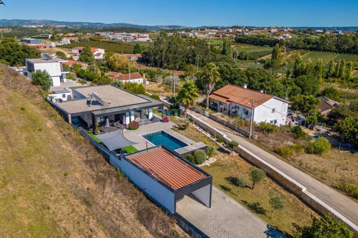 Image No.32-3 Bed House for sale