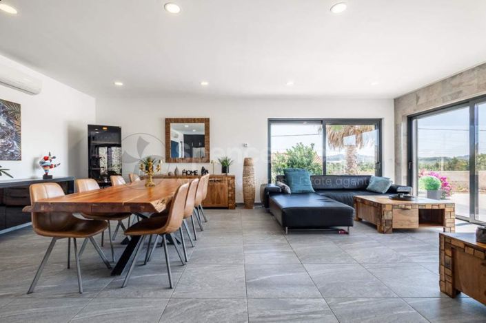 Image No.5-3 Bed House for sale