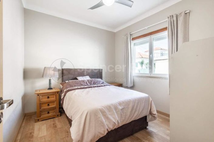 Image No.17-4 Bed House for sale