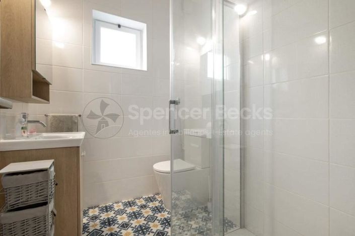 Image No.21-4 Bed House for sale