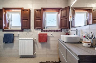 b85b16af-d7b6-fdc4-6197-4ecd577d3a25