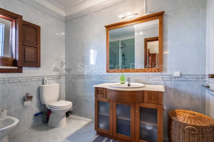 Image No.23-4 Bed House for sale