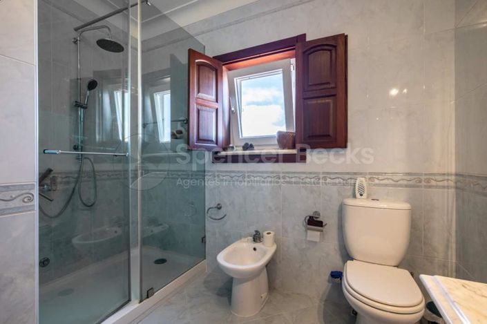 Image No.24-4 Bed House for sale