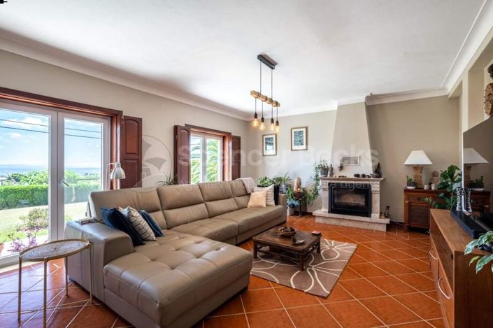 Image No.3-4 Bed House for sale