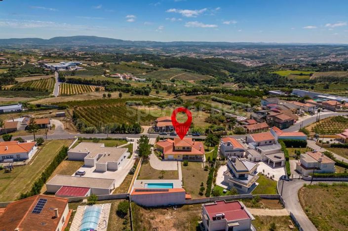 Image No.44-4 Bed House for sale