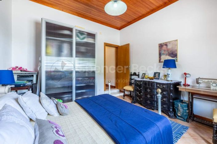 Image No.10-3 Bed House for sale