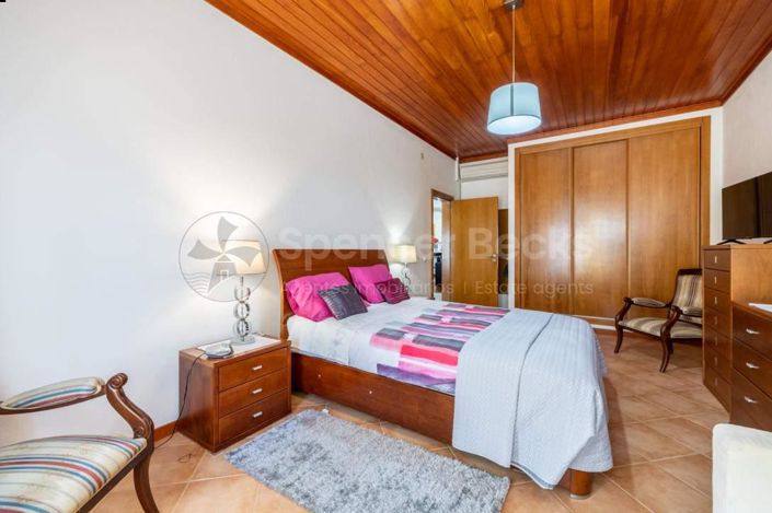 Image No.12-3 Bed House for sale