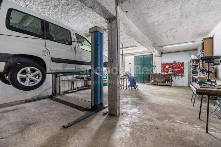 Image No.18-3 Bed House for sale