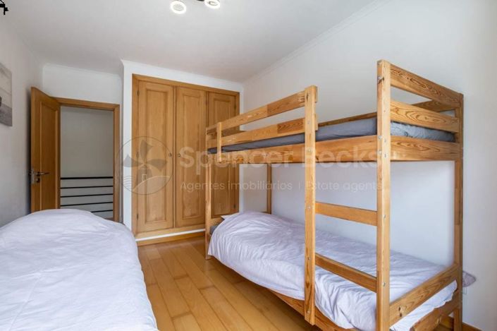 Image No.21-6 Bed House for sale