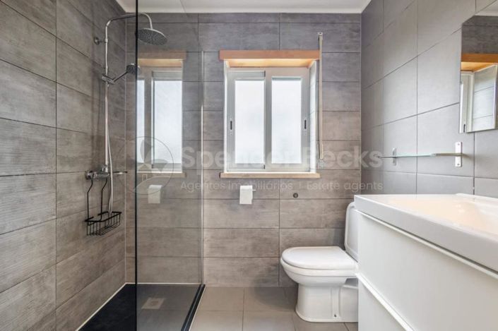 Image No.42-6 Bed House for sale