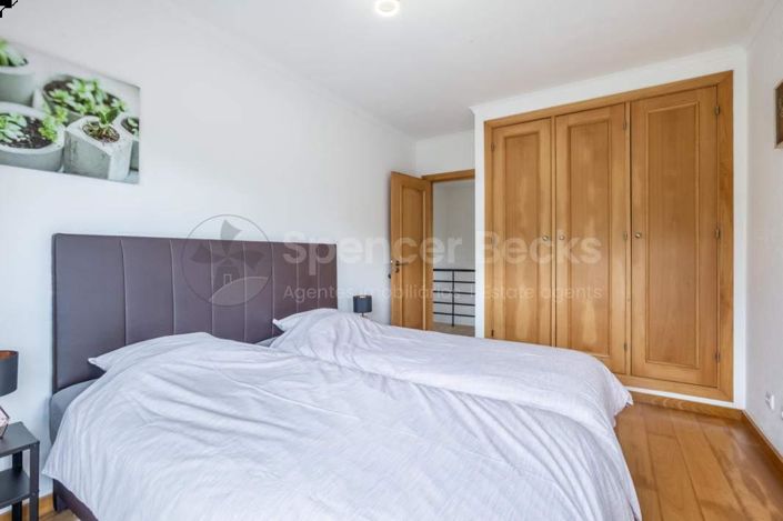 Image No.44-6 Bed House for sale