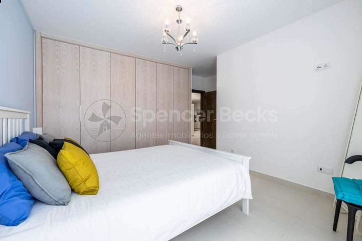 Image No.12-3 Bed House for sale