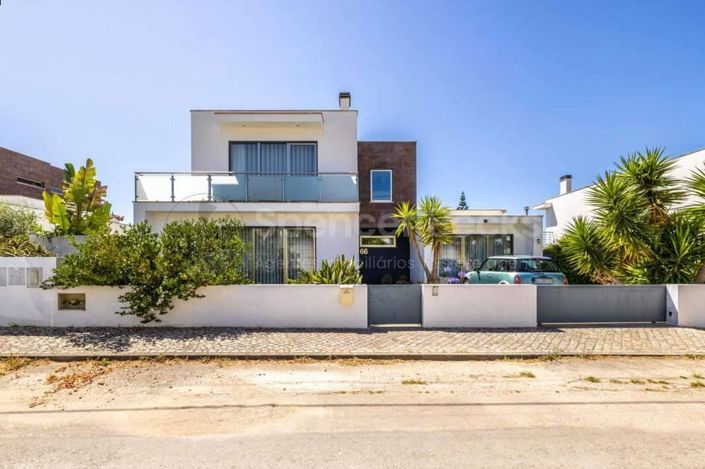 Image No.37-3 Bed House for sale